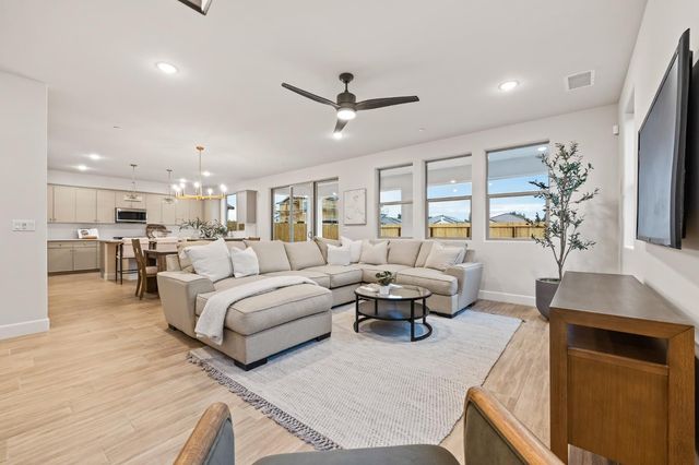7184 W Holland Avenue, Fresno, CA 93723