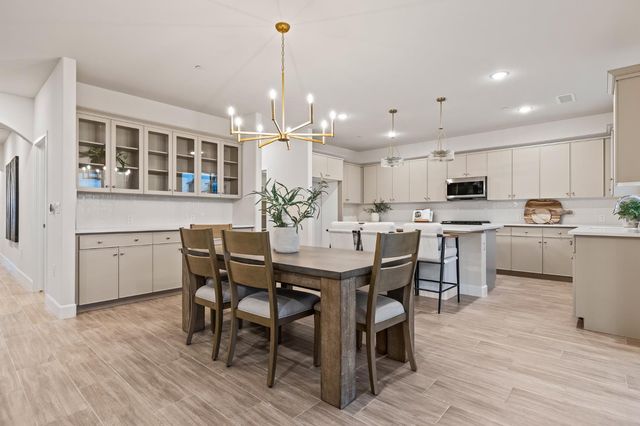 7184 W Holland Avenue, Fresno, CA 93723