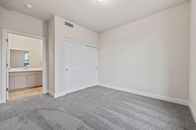 7184 W Holland Avenue, Fresno, CA 93723