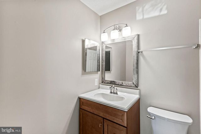 2324 KENT CT, Waldorf, MD 20602