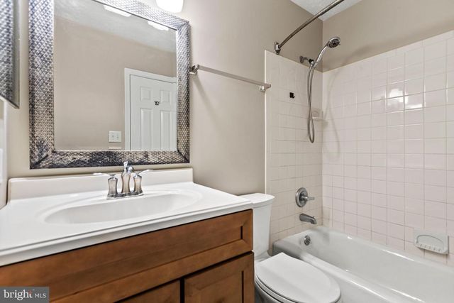 2324 KENT CT, Waldorf, MD 20602