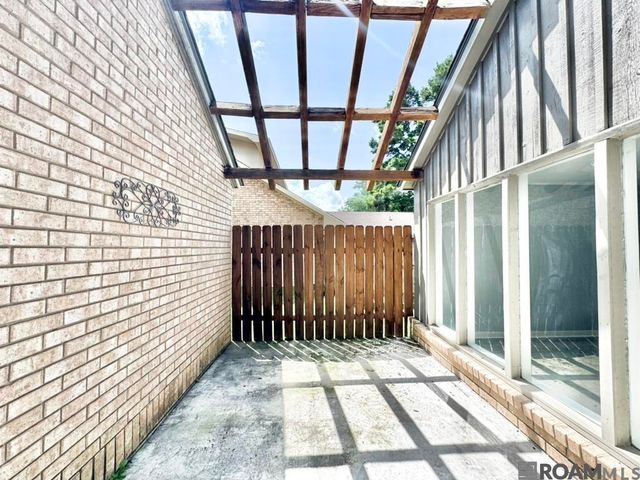 15826 New Market Dr, Baton Rouge, LA 70817
