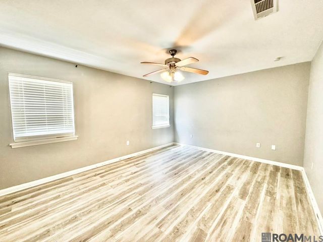15826 New Market Dr, Baton Rouge, LA 70817