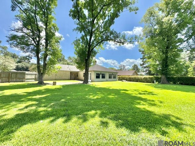 15826 New Market Dr, Baton Rouge, LA 70817