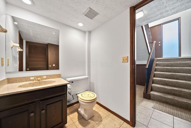 357 Highland Way, Worthington, OH 43085