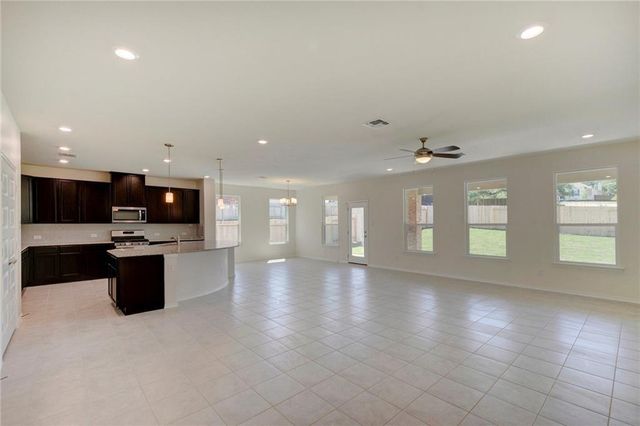 3105 Maurine DR, Round Rock, TX 78665