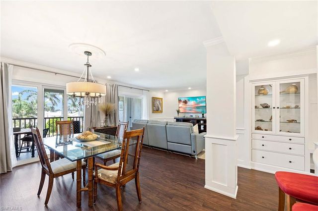 555 Park Shore DR B408, Naples, FL 34103