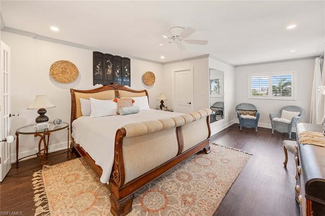 555 Park Shore DR B408, Naples, FL 34103