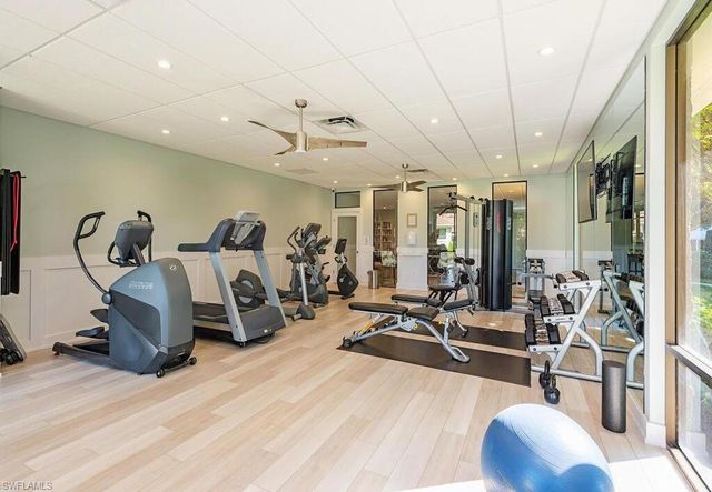 555 Park Shore DR B408, Naples, FL 34103