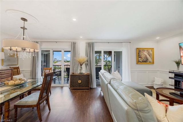 555 Park Shore DR B408, Naples, FL 34103