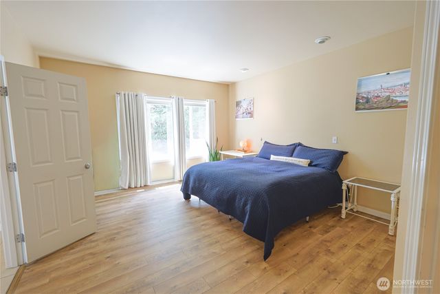 18709 68th Street E, Bonney Lake, WA 98391