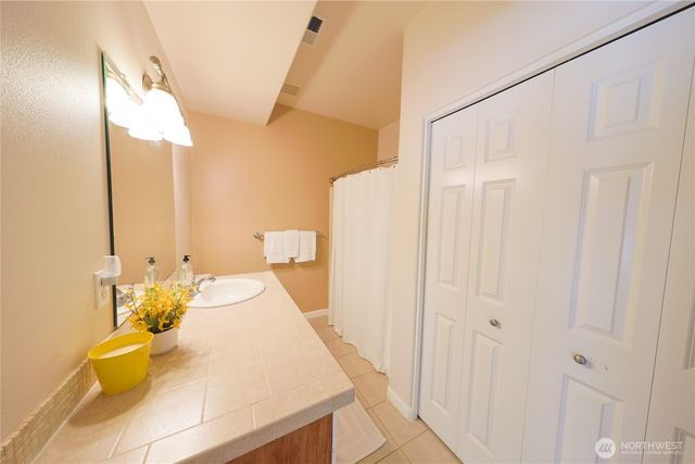 18709 68th Street E, Bonney Lake, WA 98391