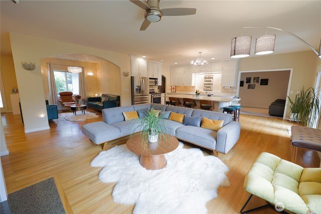 18709 68th Street E, Bonney Lake, WA 98391
