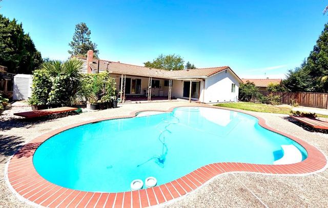 19959 Sea Gull Way, Saratoga, CA 95070