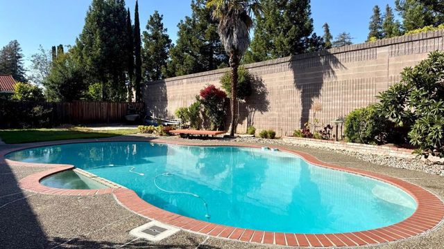 19959 Sea Gull Way, Saratoga, CA 95070