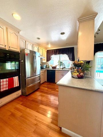19959 Sea Gull Way, Saratoga, CA 95070