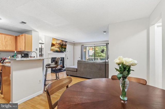 11705-C SUMMERCHASE CIR, Reston, VA 20194