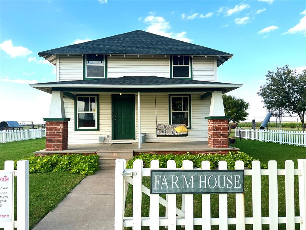 1012 Old 66 Road, Hydro, OK 73048
