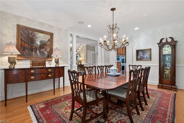 701 Crystal LN, Virginia Beach, VA 23451