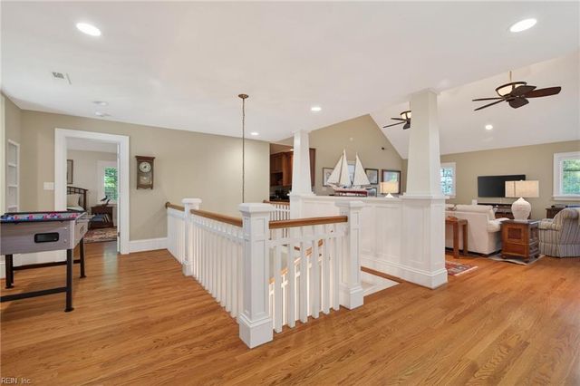 701 Crystal LN, Virginia Beach, VA 23451