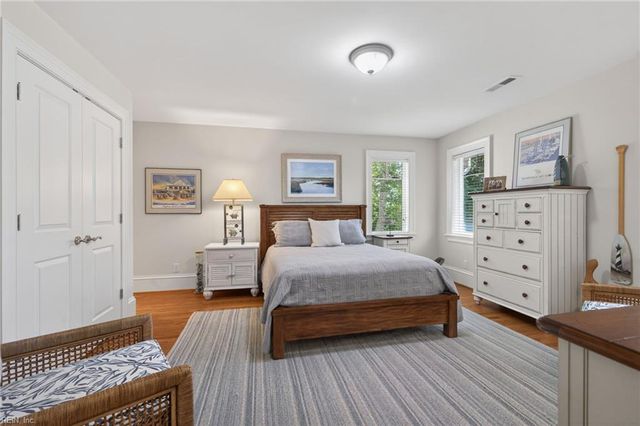 701 Crystal LN, Virginia Beach, VA 23451