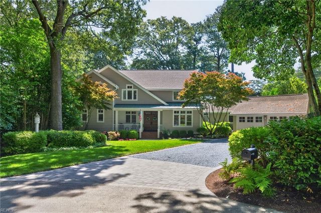 701 Crystal LN, Virginia Beach, VA 23451