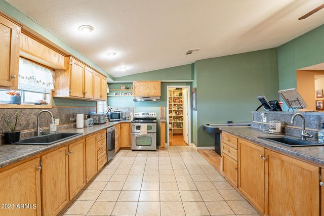 185 W MARILYN Way, San Tan Valley, AZ 85140