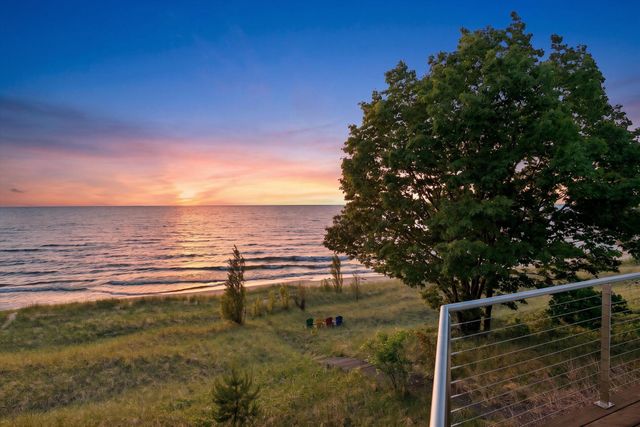 40808 Wilderness Dunes Lane, Covert, MI 49043