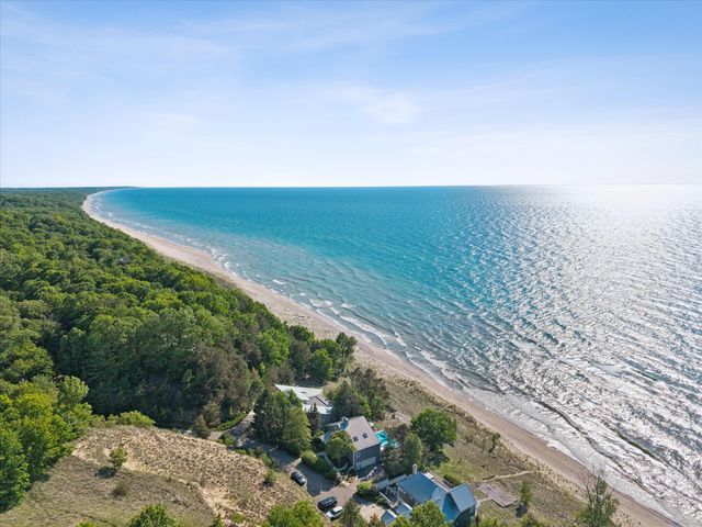 40808 Wilderness Dunes Lane, Covert, MI 49043