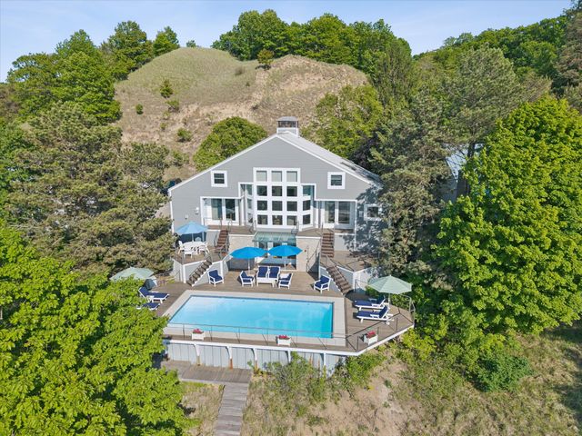 40808 Wilderness Dunes Lane, Covert, MI 49043
