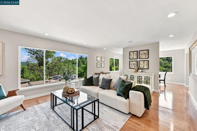 62 Claremont Ave, Orinda, CA 94563