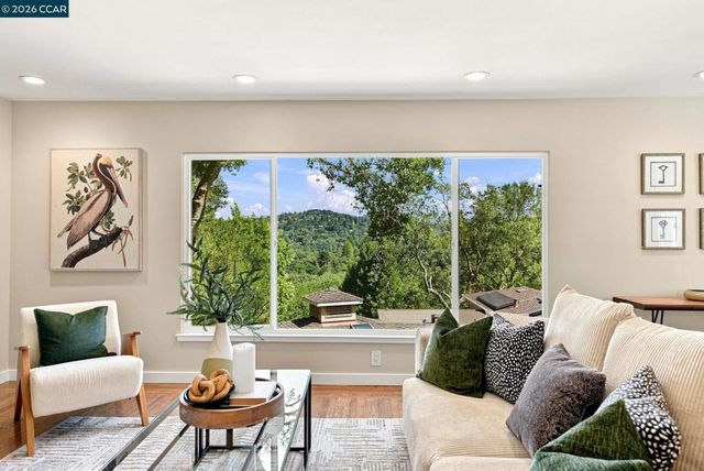 62 Claremont Ave, Orinda, CA 94563