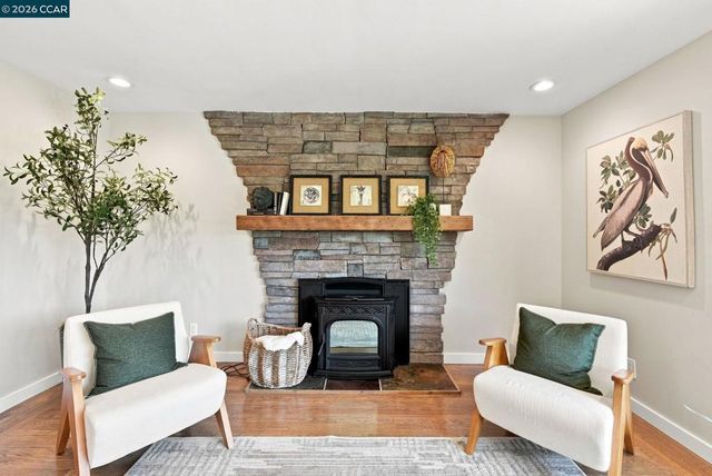 62 Claremont Ave, Orinda, CA 94563