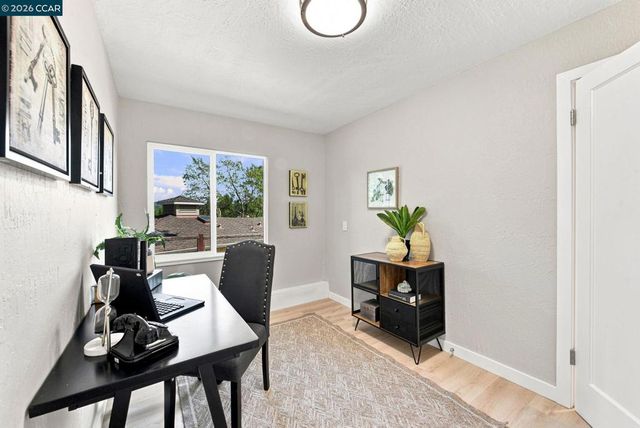 62 Claremont Ave, Orinda, CA 94563