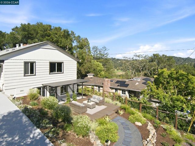 62 Claremont Ave, Orinda, CA 94563