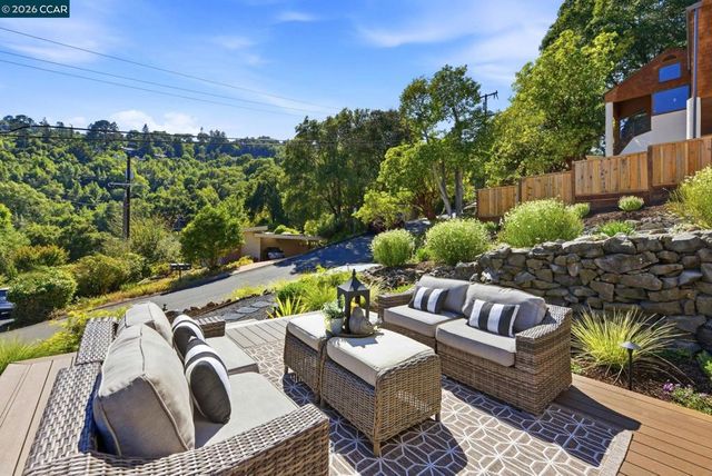62 Claremont Ave, Orinda, CA 94563