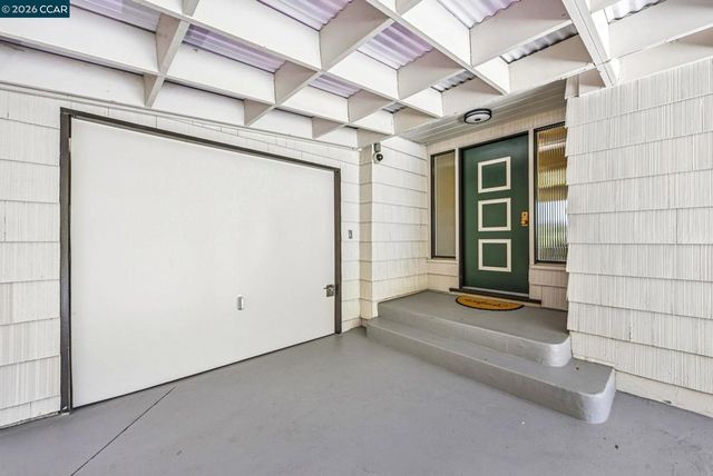 62 Claremont Ave, Orinda, CA 94563
