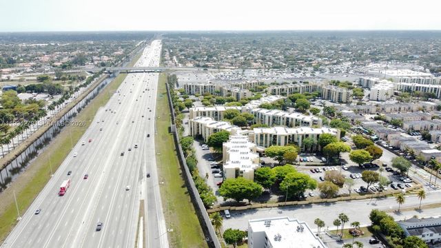 11750 SW 18th St 422-1, Miami, FL 33175
