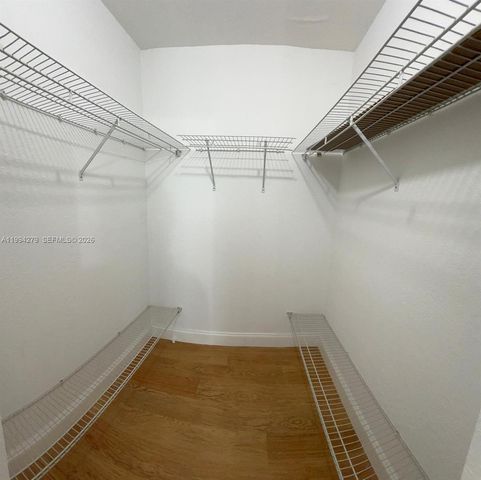 11750 SW 18th St 422-1, Miami, FL 33175