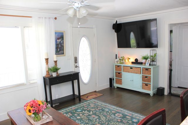 237 Wenonah Place, West Palm Beach, FL 33405