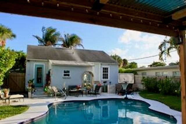 237 Wenonah Place, West Palm Beach, FL 33405