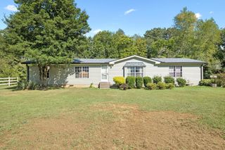 419 N Russell St, Portland, TN 37148