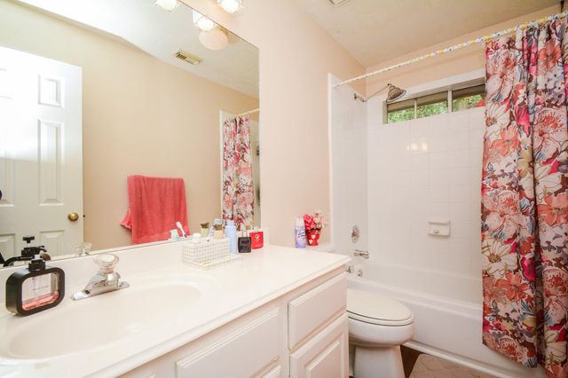 1631 Almond Brook Lane, Houston, TX 77062