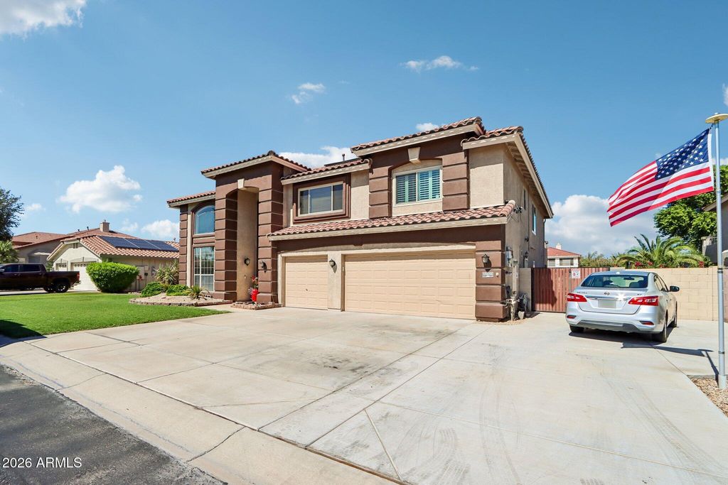 13610 W READE Avenue, Litchfield Park, AZ 85340