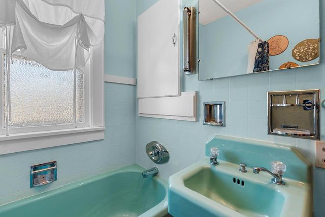 413 JEFFERSON STREET, Algoma, WI 54201