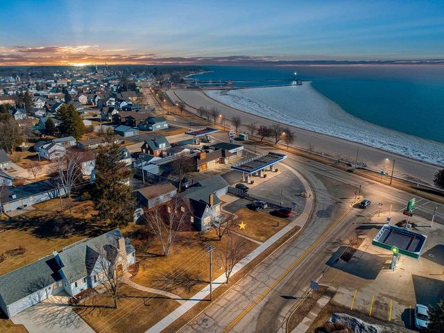 413 JEFFERSON STREET, Algoma, WI 54201