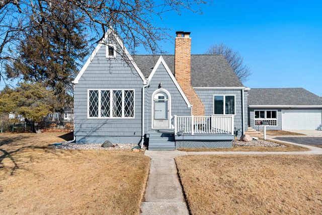 413 JEFFERSON STREET, Algoma, WI 54201