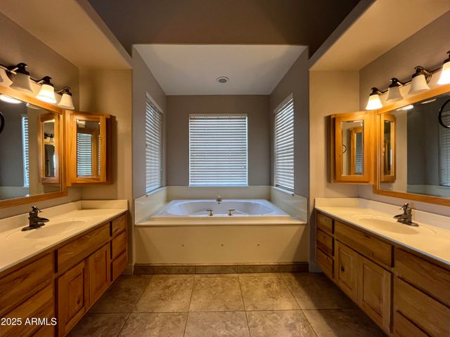 18670 W SAN RICARDO Drive, Goodyear, AZ 85338