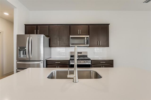 341 Wilshire RD, San Marcos, TX 78666