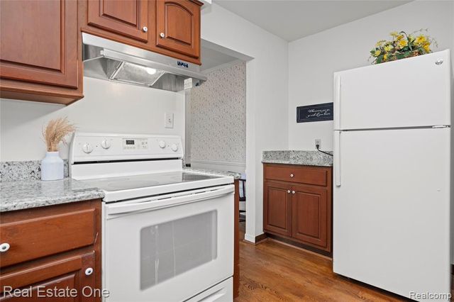1675 Ledbury Drive, Bloomfield Hills, MI 48304